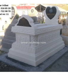 Desenli Mezar Taşı Erzurum