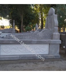 İşlemeli Mezar Taşı İşlemeli Mezar Taşı